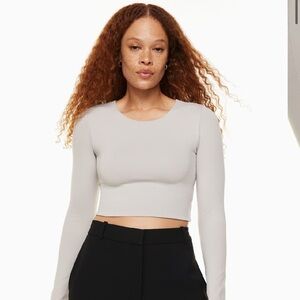 Aritzia Babaton Contour Cropped Crew Long sleeve